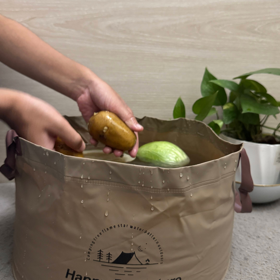 Collapsible Water Container